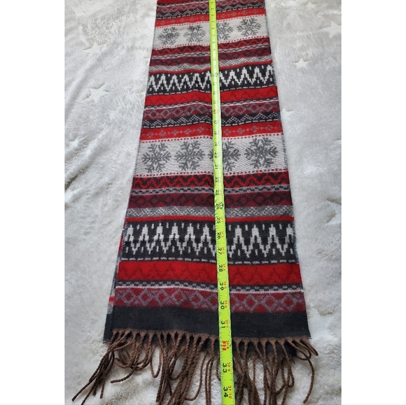 Winter and tribal print scarf - Picture 3 of 4